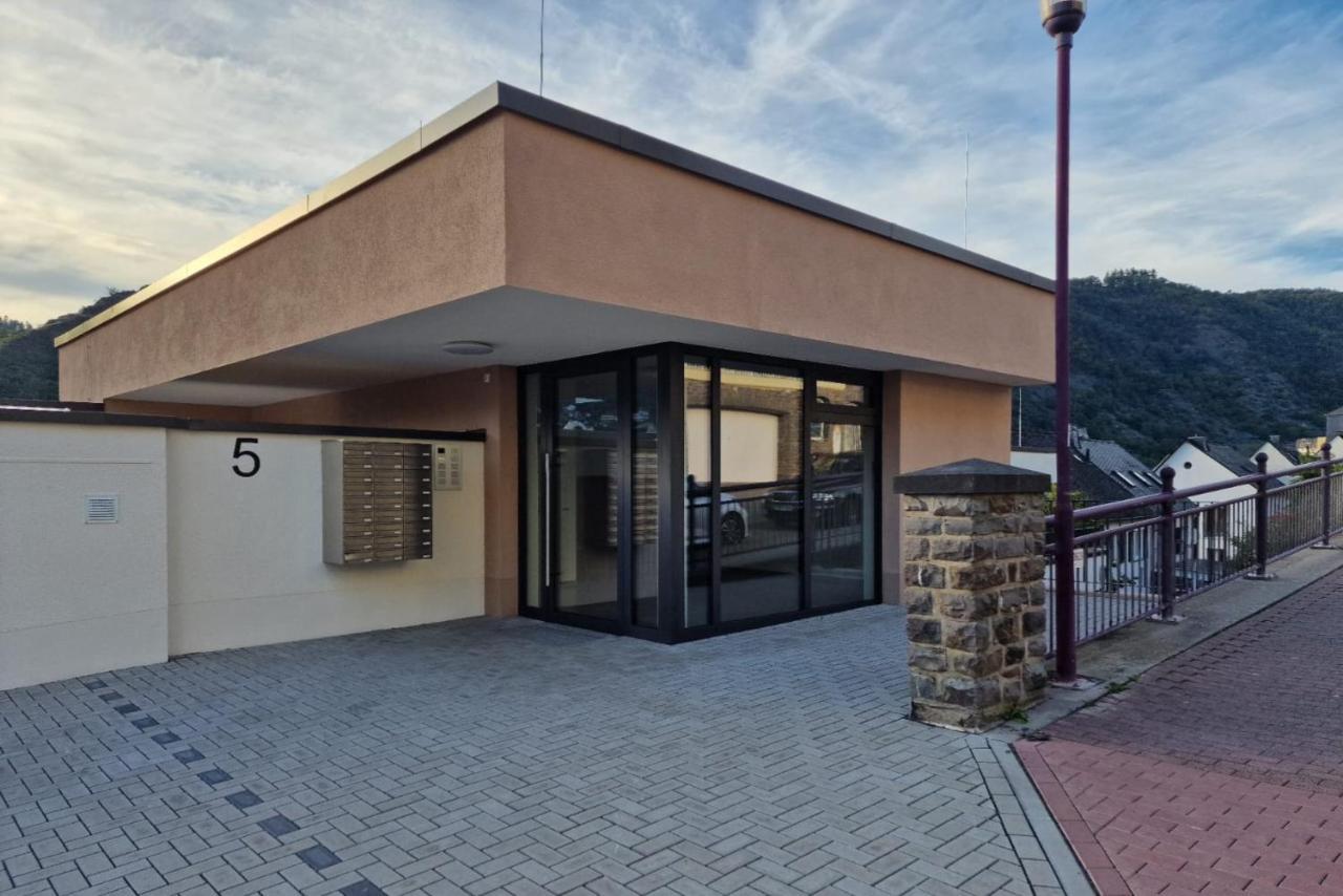 Vivamosel: Appartement Mit Mosel & Burgblick - Balkon - Parken - Aufzug - Fahrradraum Cochem Luaran gambar