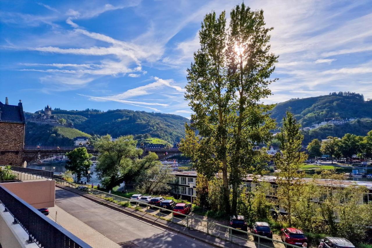 Vivamosel: Appartement Mit Mosel & Burgblick - Balkon - Parken - Aufzug - Fahrradraum Cochem Luaran gambar